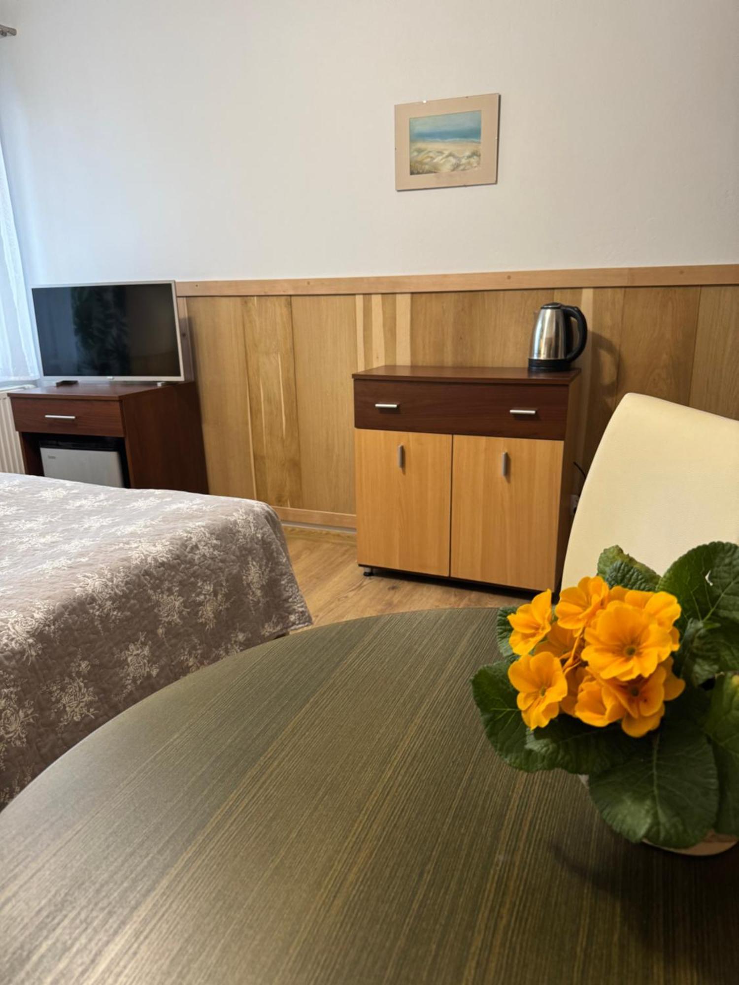 Bursztyn Privat overnatting Dębki